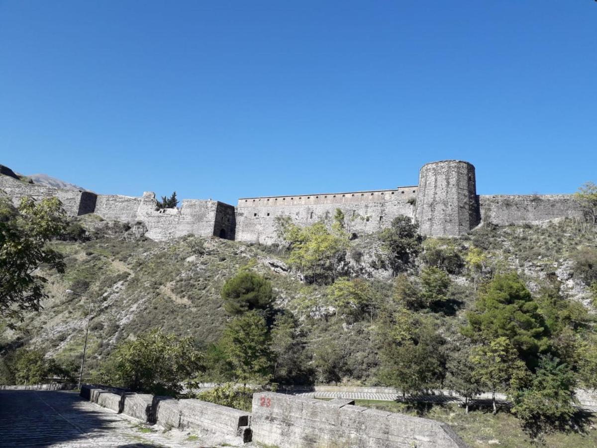 Sokolli Guest House Gjirokastër المظهر الخارجي الصورة