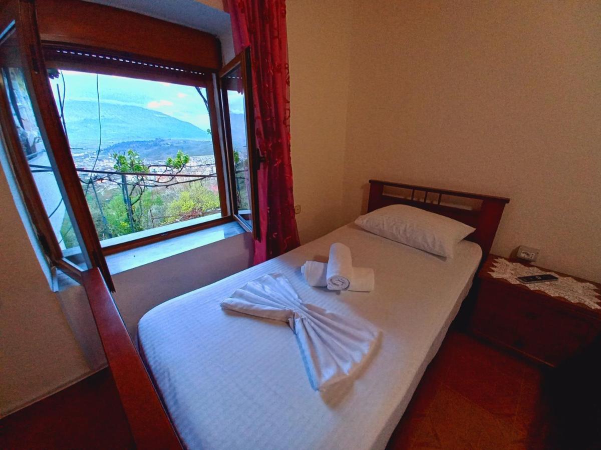 Sokolli Guest House Gjirokastër المظهر الخارجي الصورة