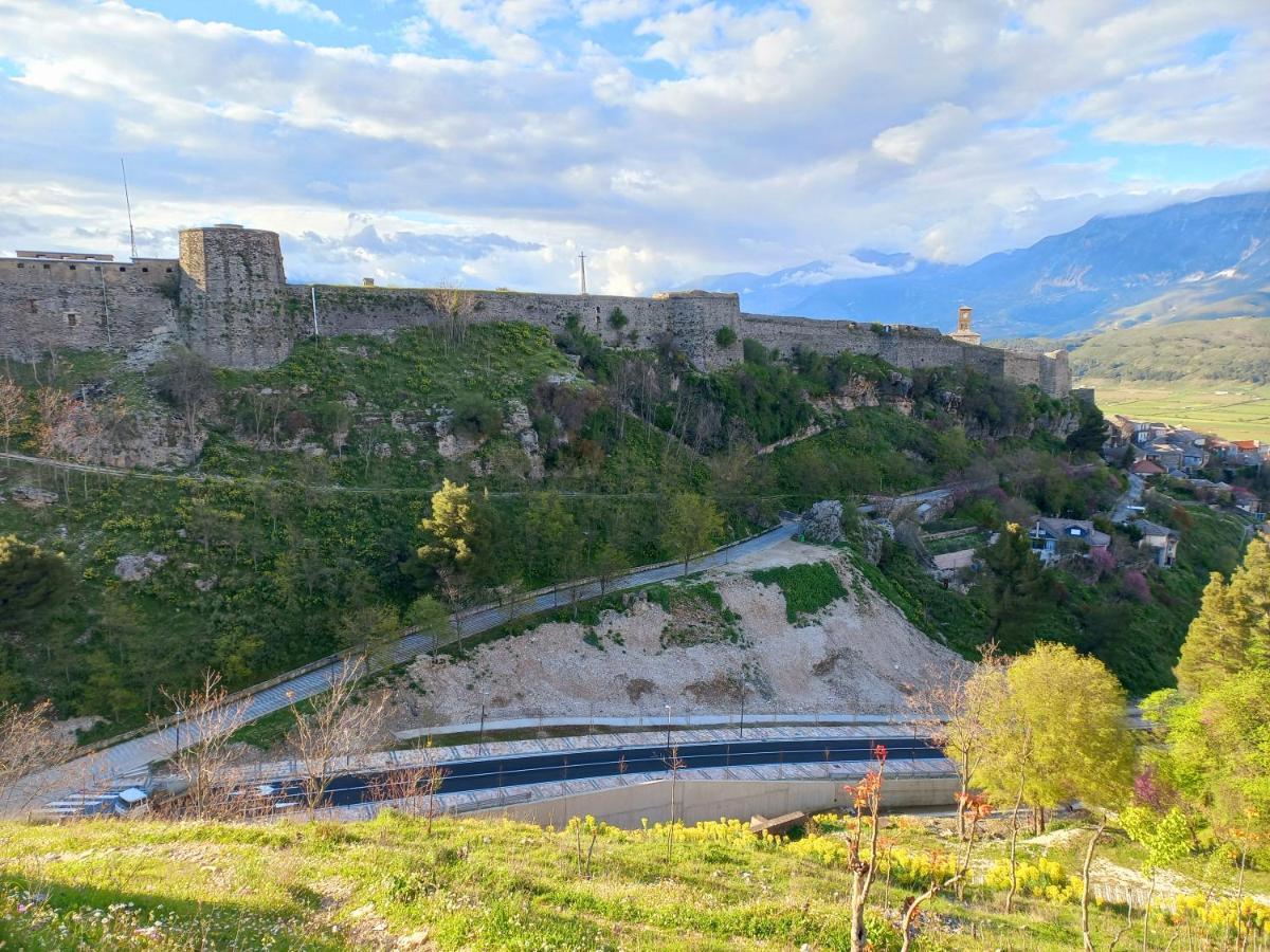 Sokolli Guest House Gjirokastër المظهر الخارجي الصورة
