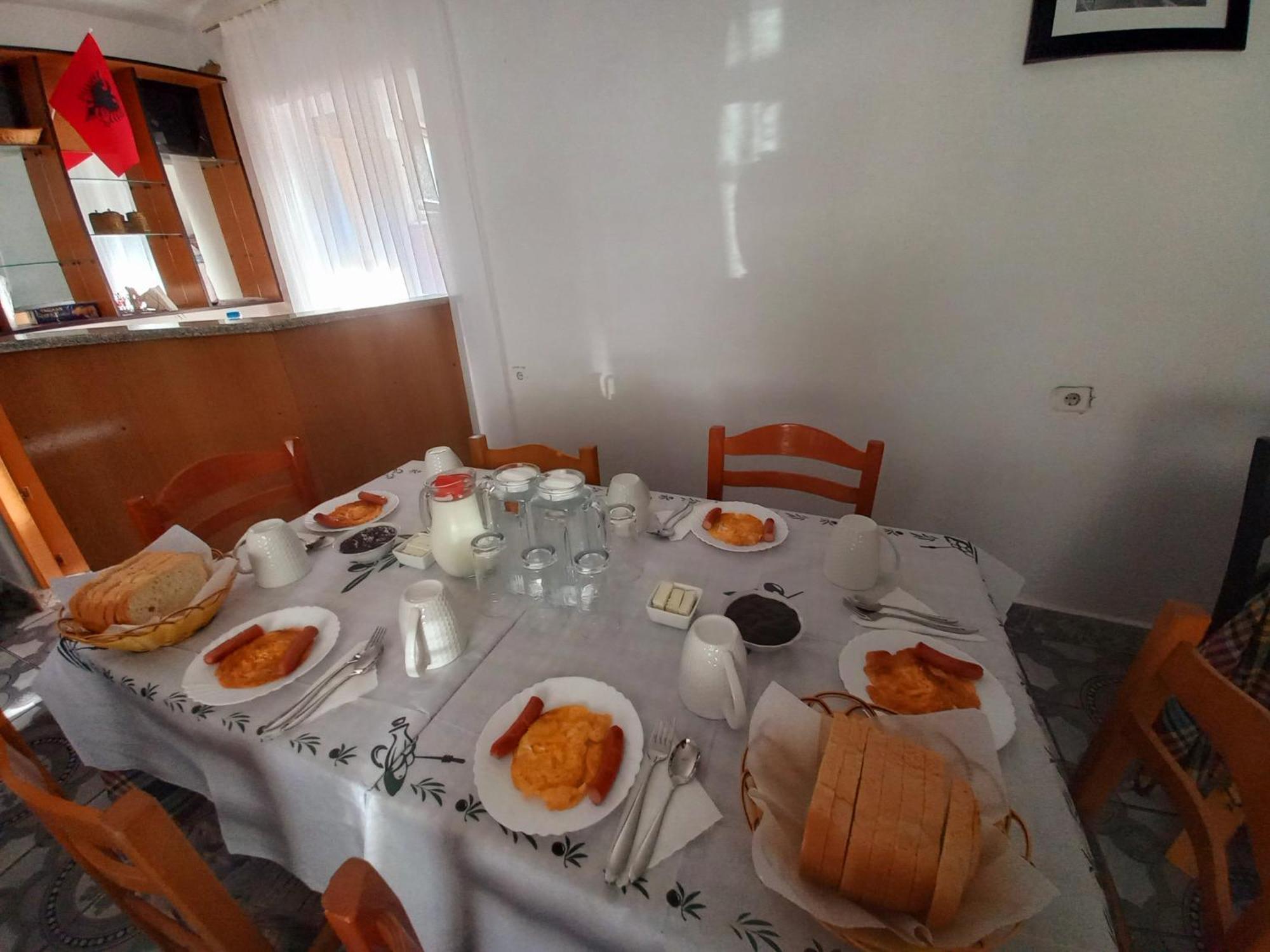 Sokolli Guest House Gjirokastër المظهر الخارجي الصورة